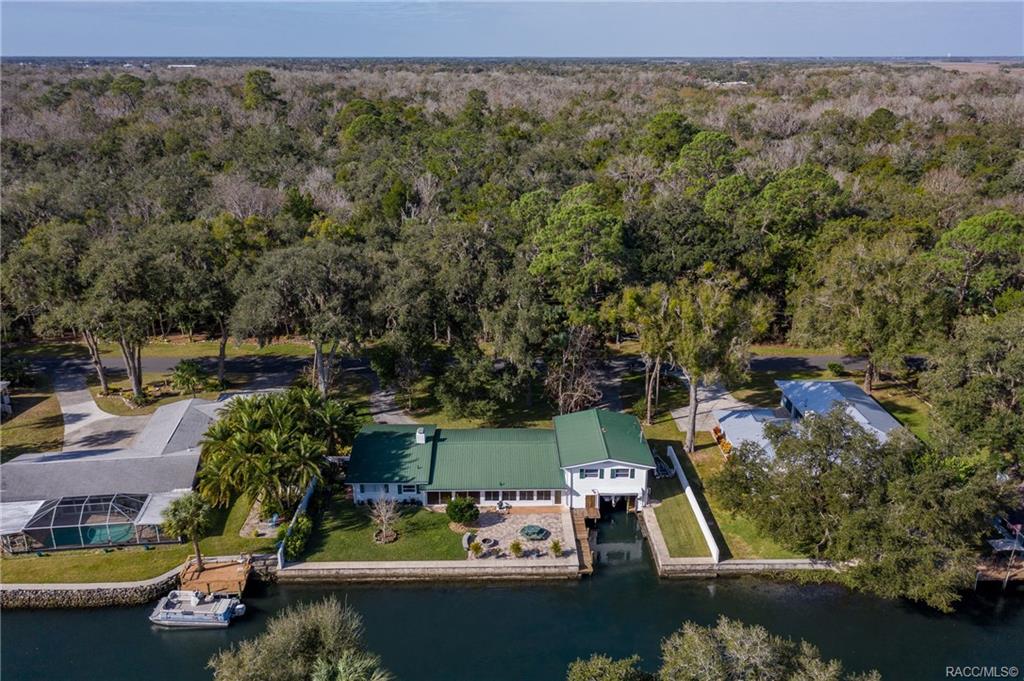 home for sale at 4435 S Purslane Drive, Homosassa, FL 34448 in Blue Water Forest