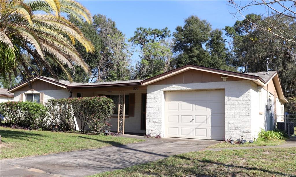 home for sale at 806 Shelly Terrace, Inverness, FL 34450 in Inverness Highlands South