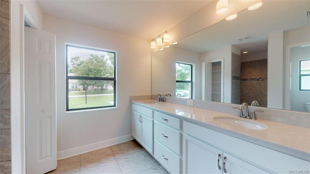 Citrus Hills Canterbury Lake Estates Property Information 2552 N