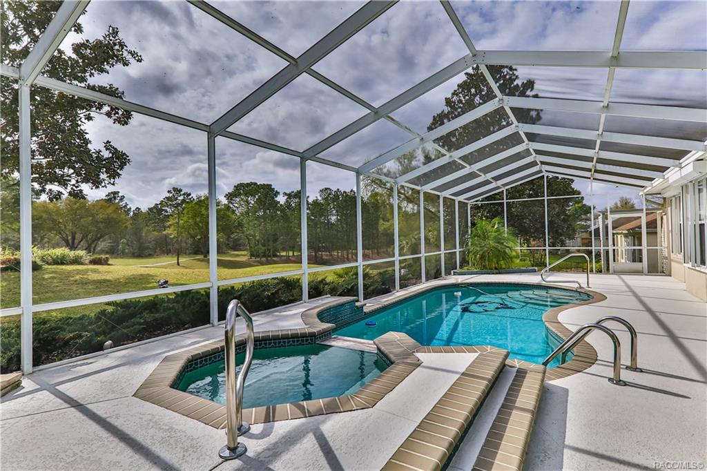 home for sale at 352 W Crestmont Court, Beverly Hills, FL 34465 in Laurel Ridge