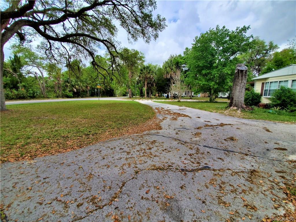 home for sale at 2699 S Stonebrook Drive, Homosassa, FL 34448 in Stonebrook Heights