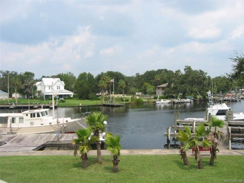 home for sale at 5291 S Cherokee Way, Homosassa, FL 34448 in Riverside Villas