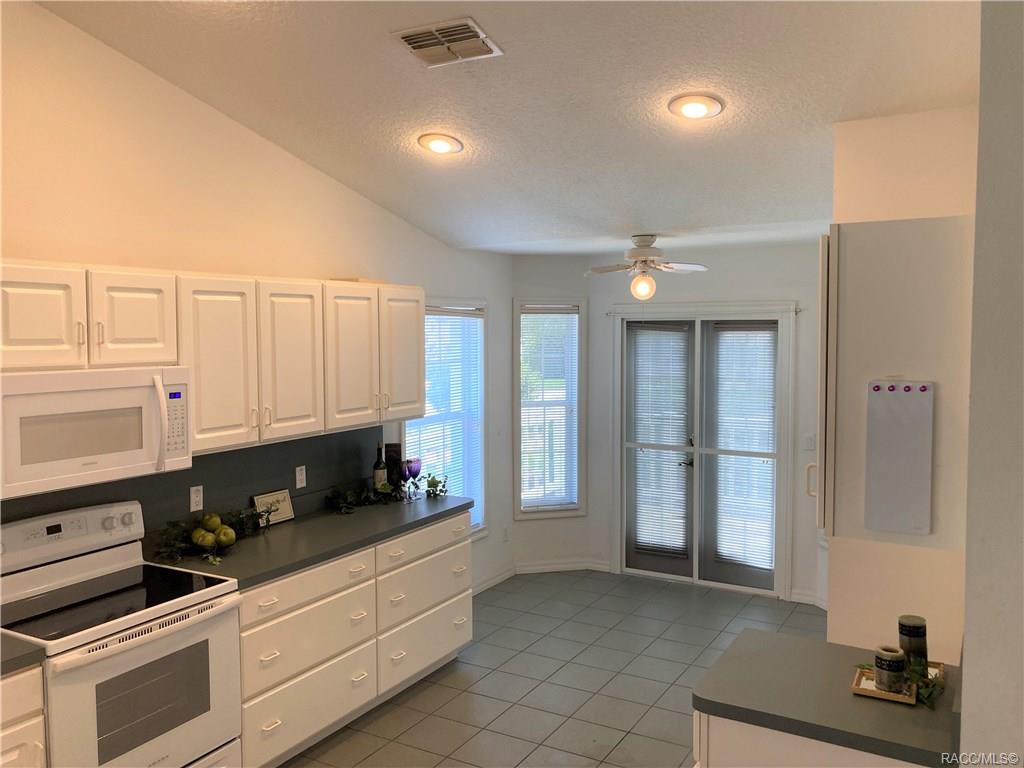 home for sale at 1571 N Endicott Point, Crystal River, FL 34429 in Meadowcrest - Fairmont Village