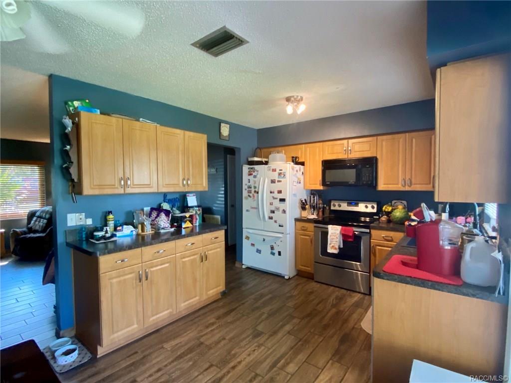 home for sale at 1795 S Cove Walk, Inverness, FL 34450 in Lake Tsala Gardens