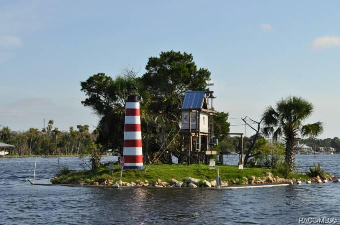 home for sale at 5291 S Cherokee Way, Homosassa, FL 34448 in Riverside Villas