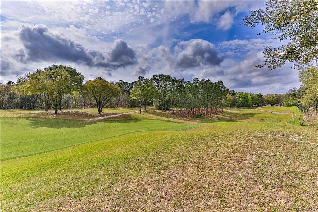 home for sale at 352 W Crestmont Court, Beverly Hills, FL 34465 in Laurel Ridge